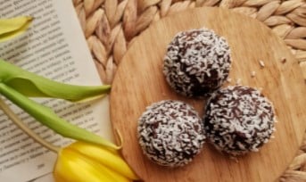 prato com brigadeiro