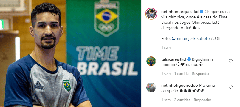 Atleta Netinho com os braços cruzados