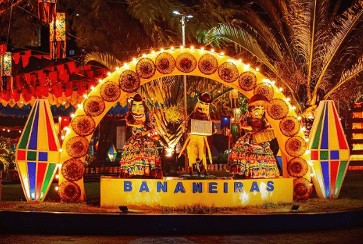 Fotografia da decoração da festa no município de Bananeiras