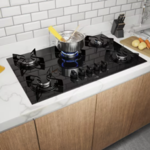 Bancada de cozinha com fogão de cooktop com 5 bocas